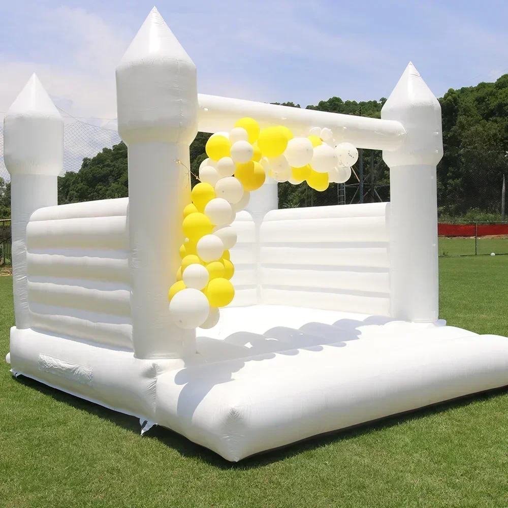 3M/4M Bianco/Nero Castello Gon - Kids Toys Rental recensione e prezzo
