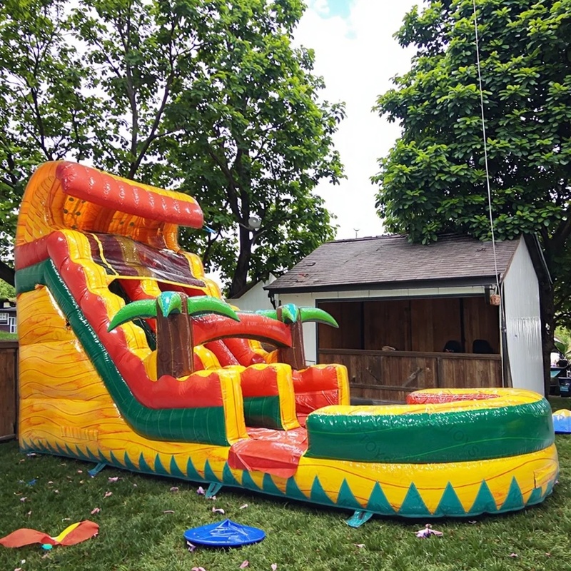 Scivolo Gonfiabile Gigante in  - Kids Toys Rental recensione e prezzo